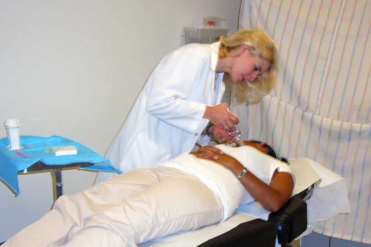 Cancer Biopsy & FNA Doctor in Los Angeles - Dr. Nadelman